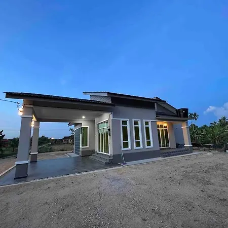 Majestic Homestay - Pasir Puteh Exterior photo