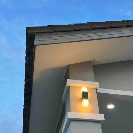 Majestic Homestay - Pasir Puteh Exterior photo